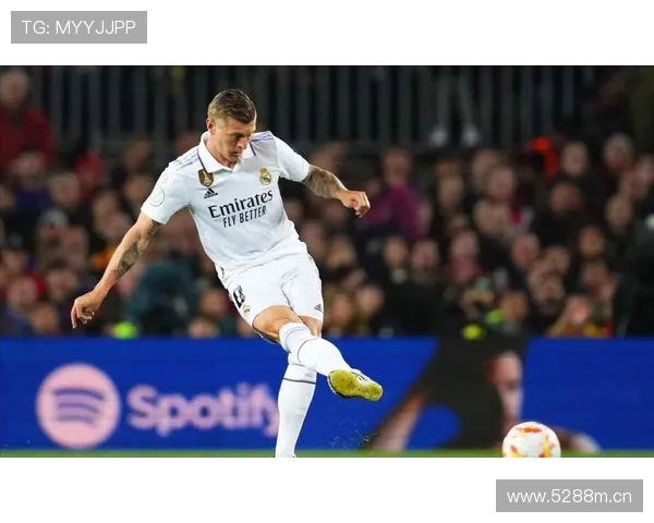 克罗斯离队后,皇马中场控制力出现断层,攻防转换稳定性承压 克罗斯离队后,皇马中场控制力出现断层,攻防转换稳定性承压